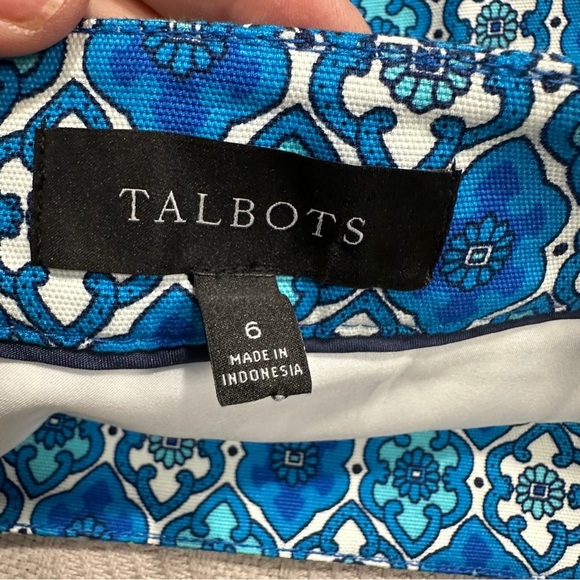 Gorgeous Talbots Black Label fully lined skirt, size 6, blue border design - Picture 5 of 7
